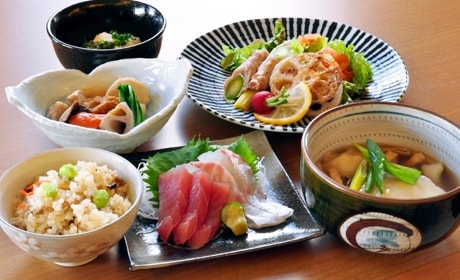 写真:ご夕食一例